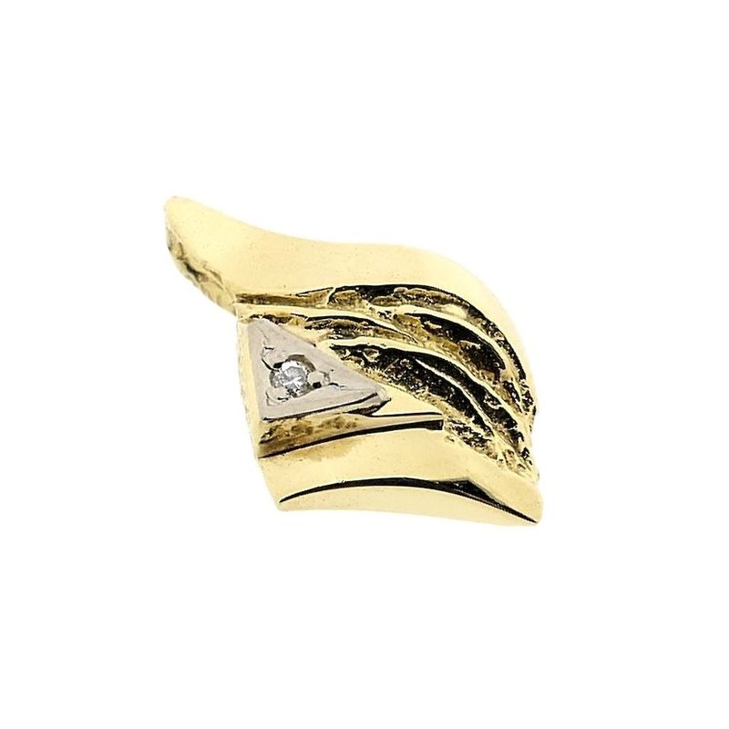 Image 3 of Gold pendant with diamond; 0.01 ct.