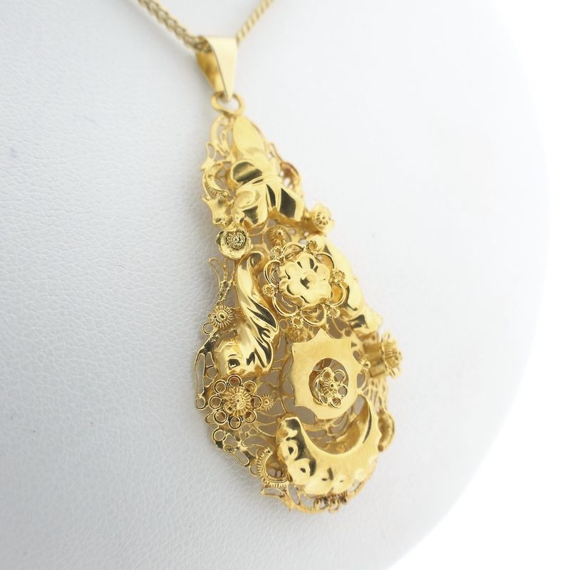 Image 9 of Gold pendant of a hat bell