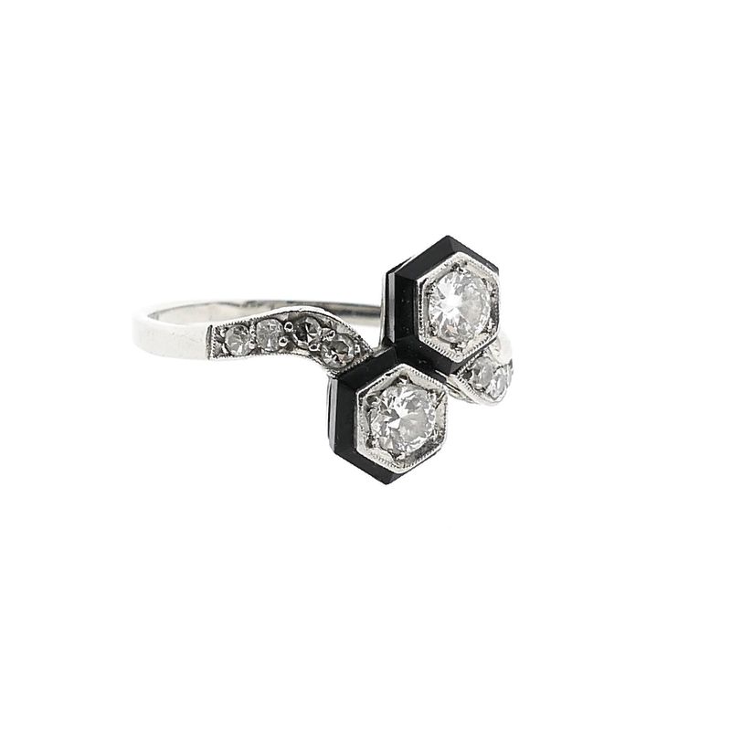 Image 4 of White Gold Ring with Diamond and Onyx; 0.40 ct; 14K; Size 17.25