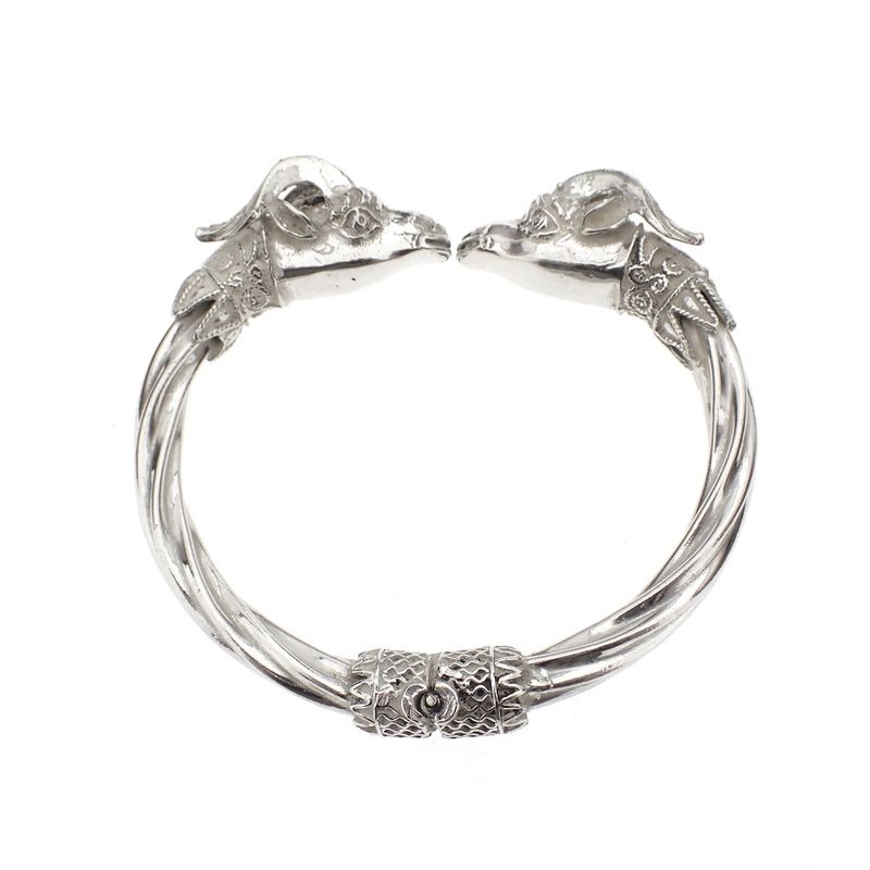 Image 1 of Silver clamp bracelet with decorated ends | Ø 60