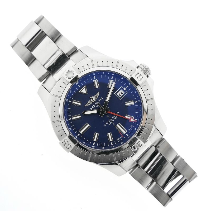 Image 9 of Breitling Avenger GMT 45 A32395; Automatic men's watch with GMT second time zone