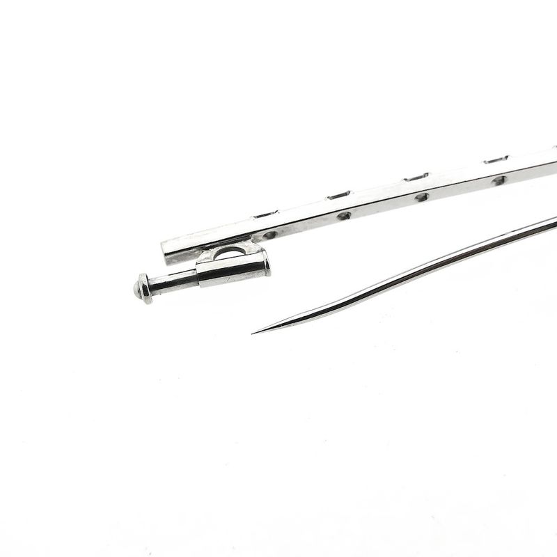 Image 5 of White gold brooch with diamond; 0.18 ct.