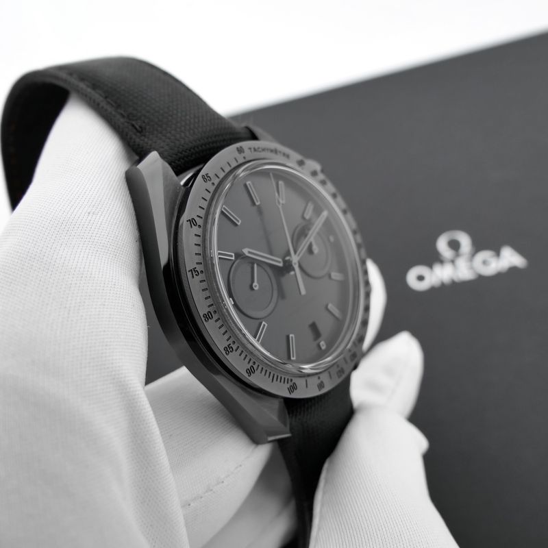 Image 13 of Omega Speedmaster 'Dark Side of the Moon'; Chronograph men's watch