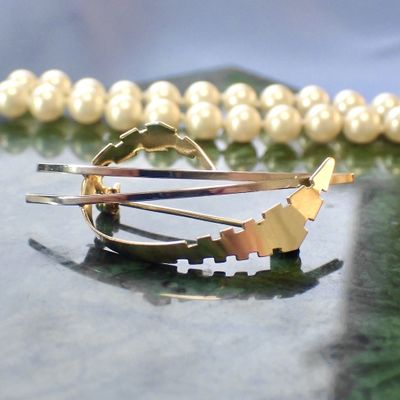 Two-tone gold fantasy brooch Image 2 of Two-tone gold fantasy brooch