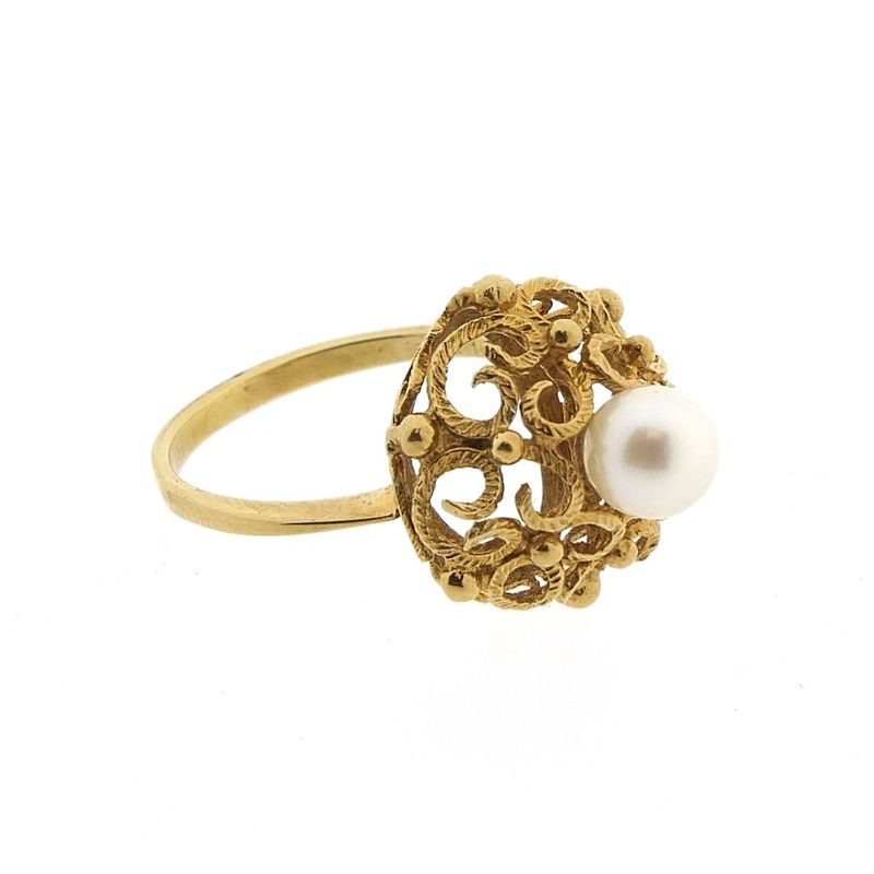 Image 3 of Gold ring with pearl