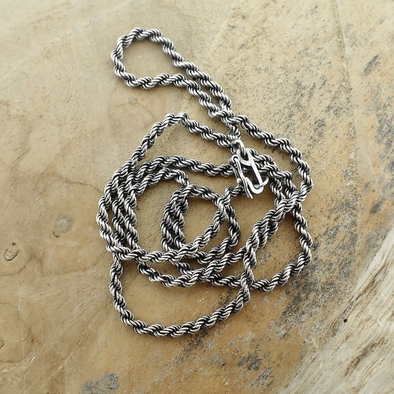 Image 2 of Silver twisted link chain | 61 cm