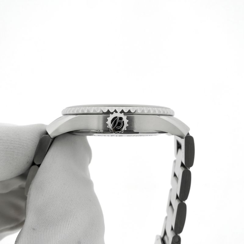 Image 5 of Breitling 'Navitimer 8' A17314; Automatic men's watch