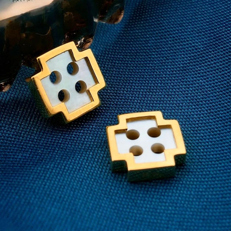 Image 2 of Gold button with mother of pearl