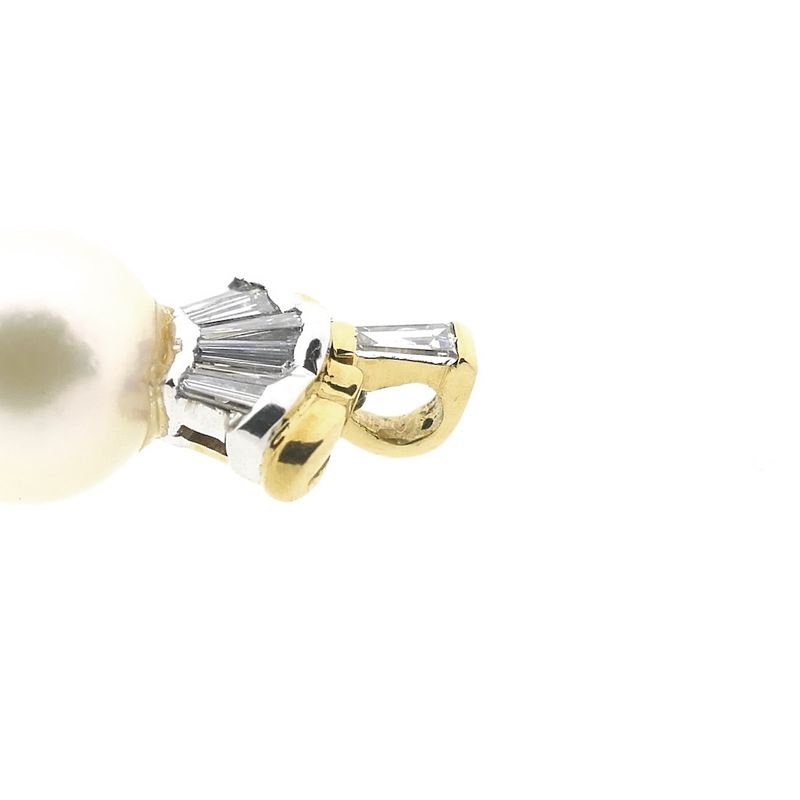 Image 3 of Gold pendant with pearl and diamond 0.24 ct.