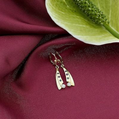 8K earrings with a mix of gemstones Image 2 of 8K earrings with a mix of gemstones