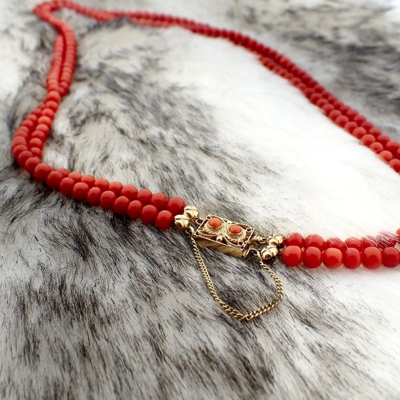 Image 7 of Vintage/antique red coral bead necklace with gold clasp | 56 cm