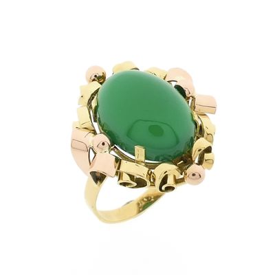 Bicolor ring with jade | Vintage Image 1 of Bicolor ring with jade | Vintage