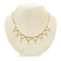 Gold bar necklace with pearls