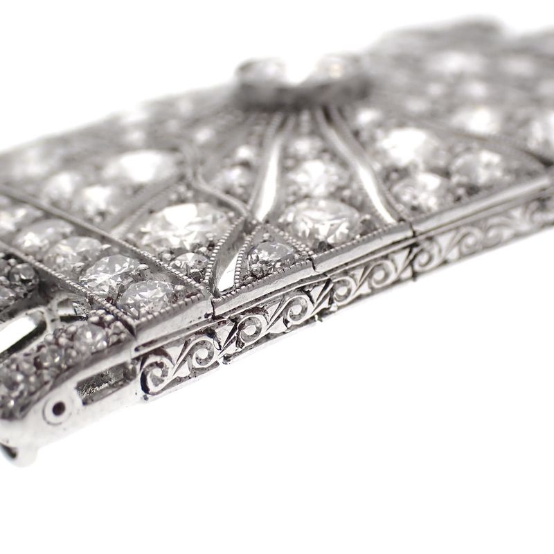 Image 4 of Unique 18 kt white gold brooch set with diamonds of approx. 4.70 ct.