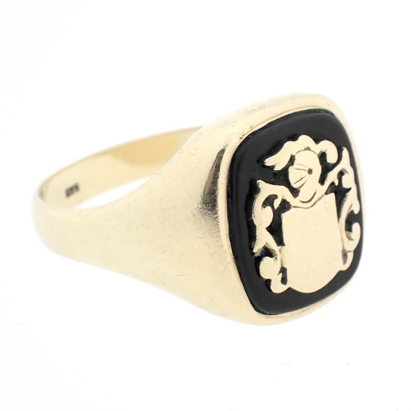 Image 3 of Gold men's signet ring with onyx and family crest