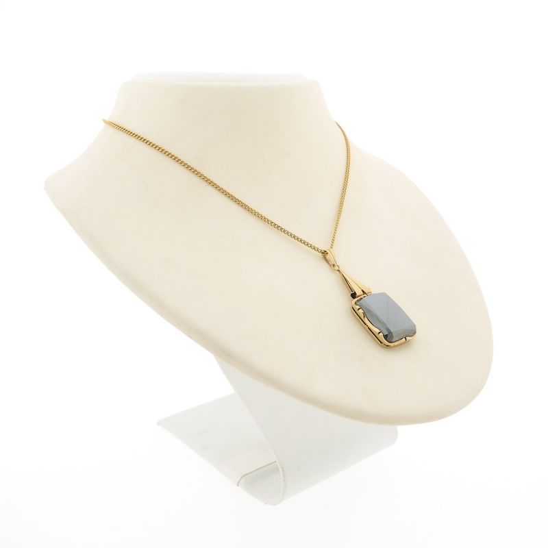 Image 4 of Gold pendant with hematite