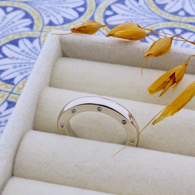 Image 2 of White gold ring with diamonds; 0.08 ct.