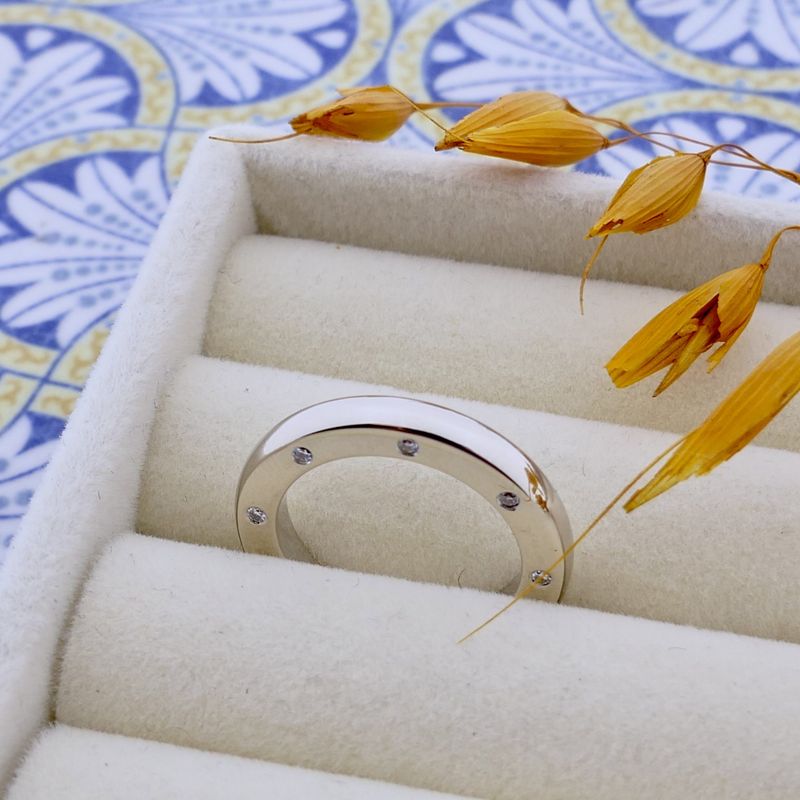 Image 2 of White gold ring with diamonds; 0.08 ct.