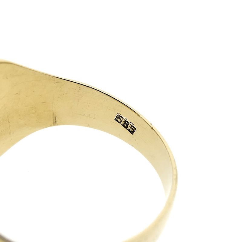 Image 6 of Gold signet ring with carnelian and zirconia | Men