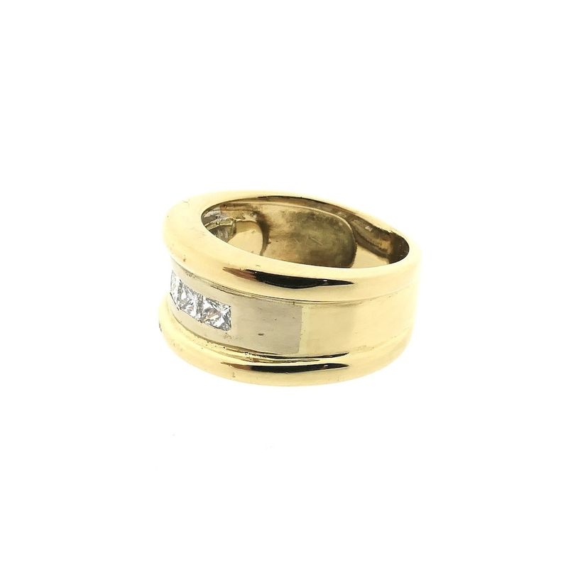Image 5 of Gold ring with diamonds
