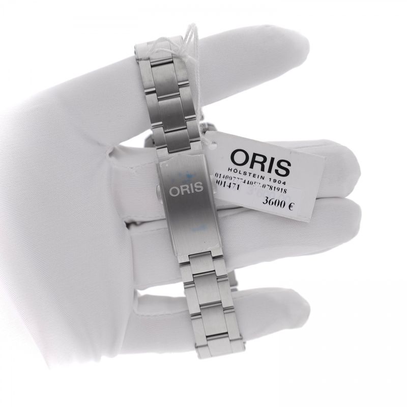 Image 11 of Oris Divers Sixty-Five '5-Days' Cal. 400 Automatic Watch
