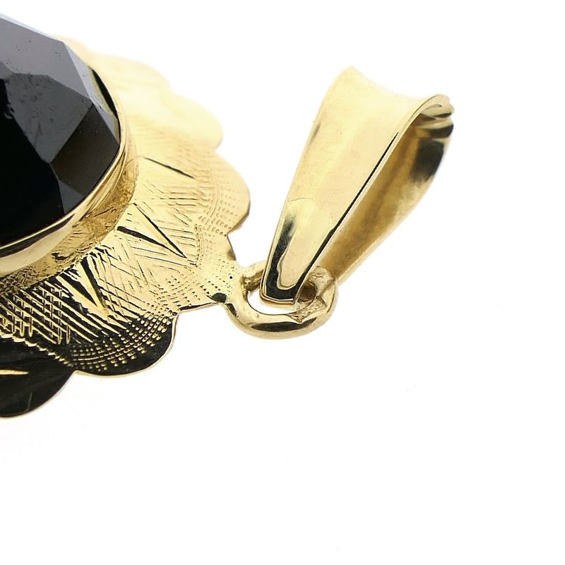 Image 7 of Gold pendant with garnet