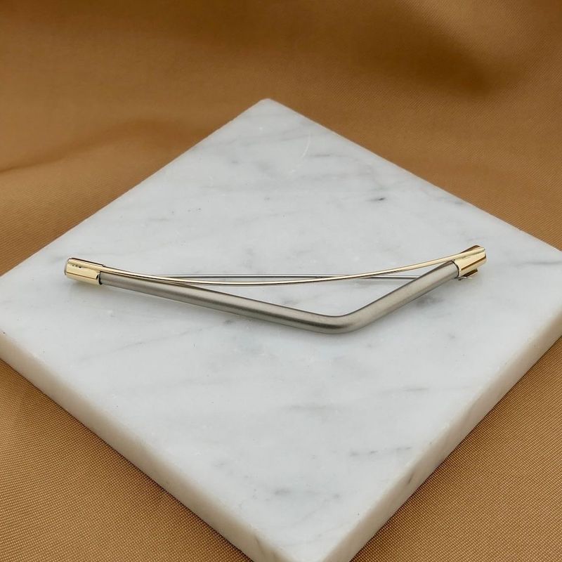 Image 2 of Two-tone gold dynamic brooch