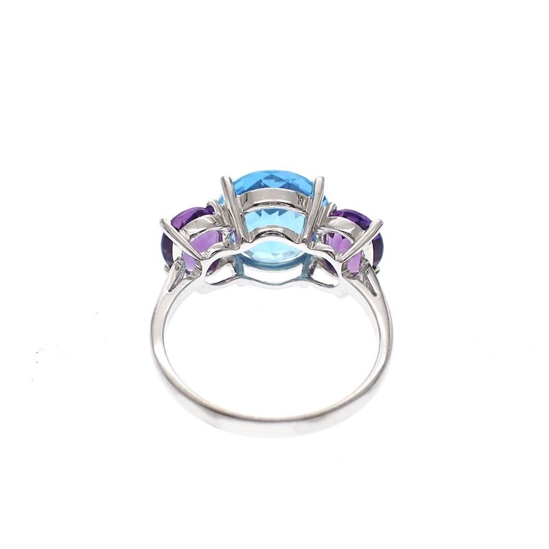 Image 4 of White gold cluster ring with large zirconias