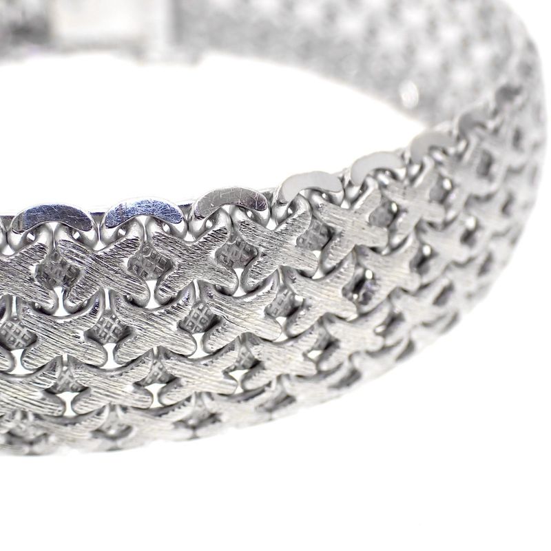 Image 3 of Exclusive white gold link bracelet