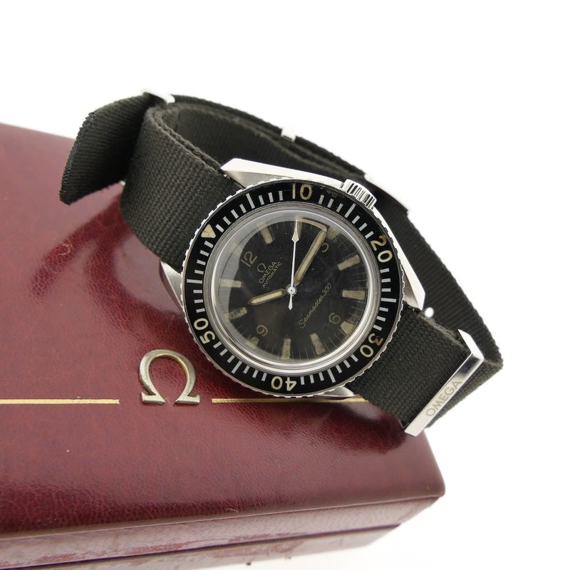 Image 25 of Omega Seamaster 300 ref. 165.024; Vintage automatic watch from 1964