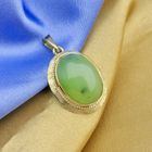Image 2 of Gold pendant with Jade
