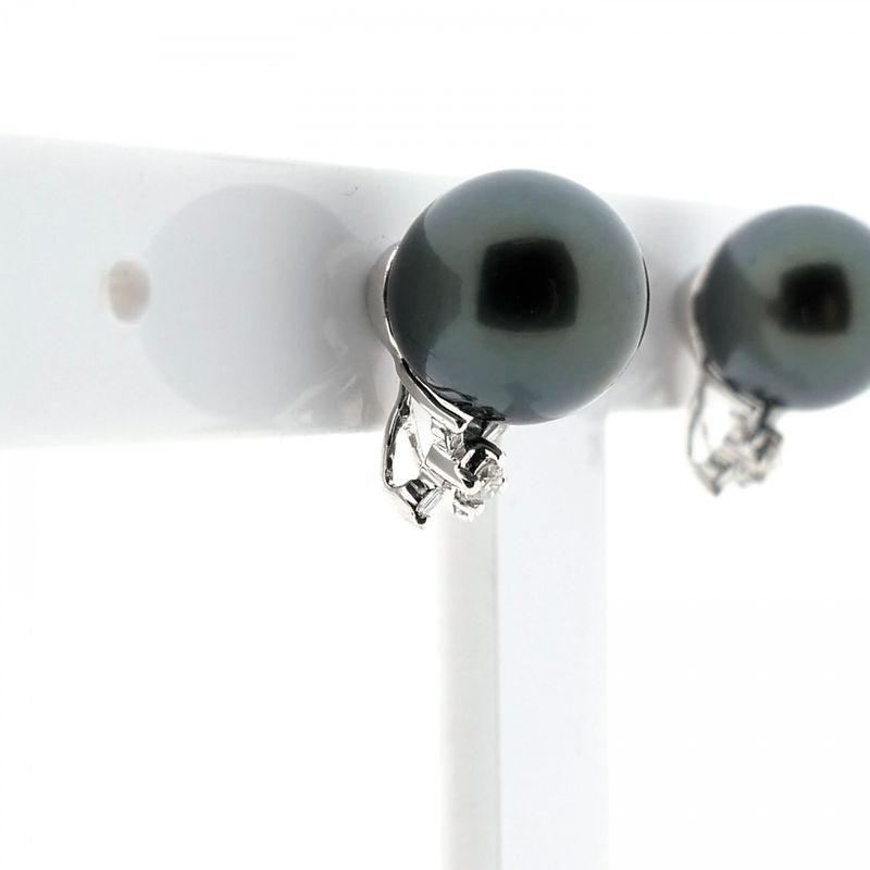 Image 5 of White gold earrings with Tahitian pearl and diamonds; 0.04 ct.