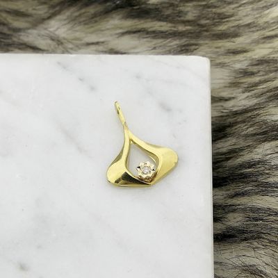 Image 2 of Golden fantasy pendant with diamond | 0.01 ct.