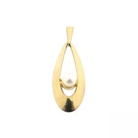 8 carat pendant with pearl