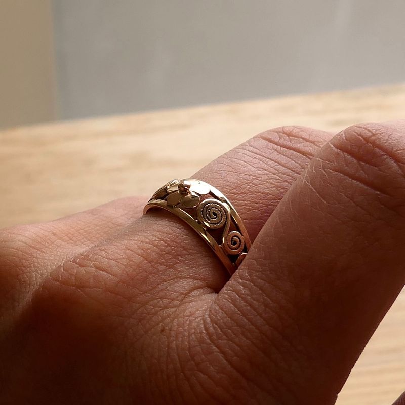 Image 7 of Vintage Gold Floral Ring