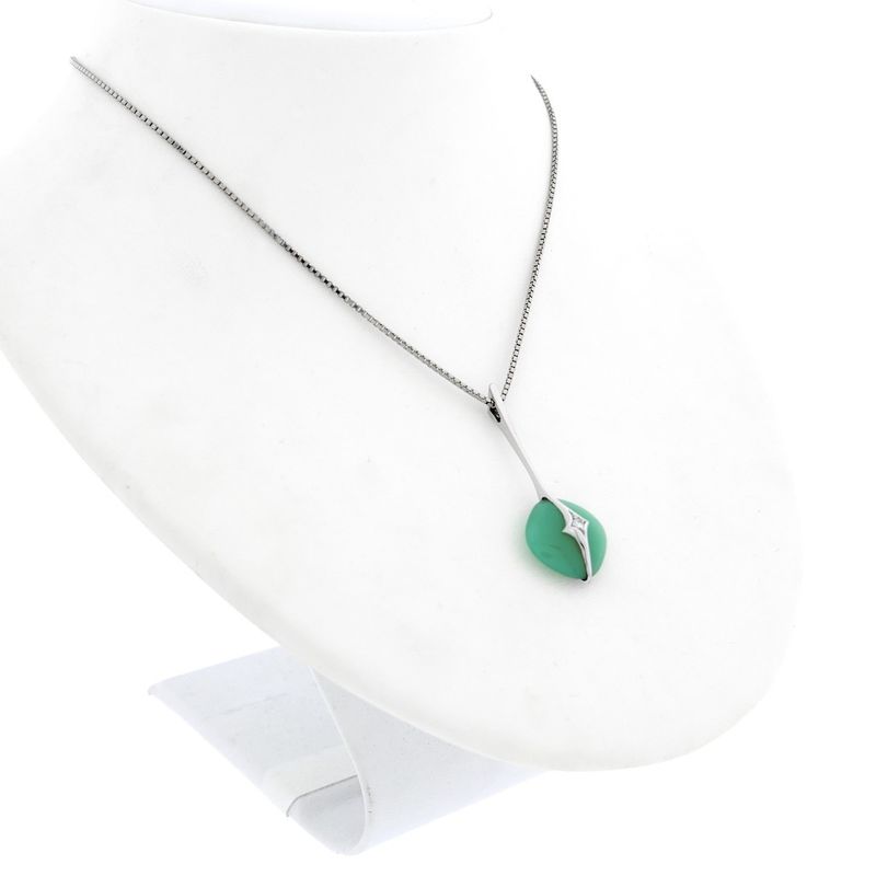 Image 4 of White gold pendant with jade and diamond | 0.025 ct.