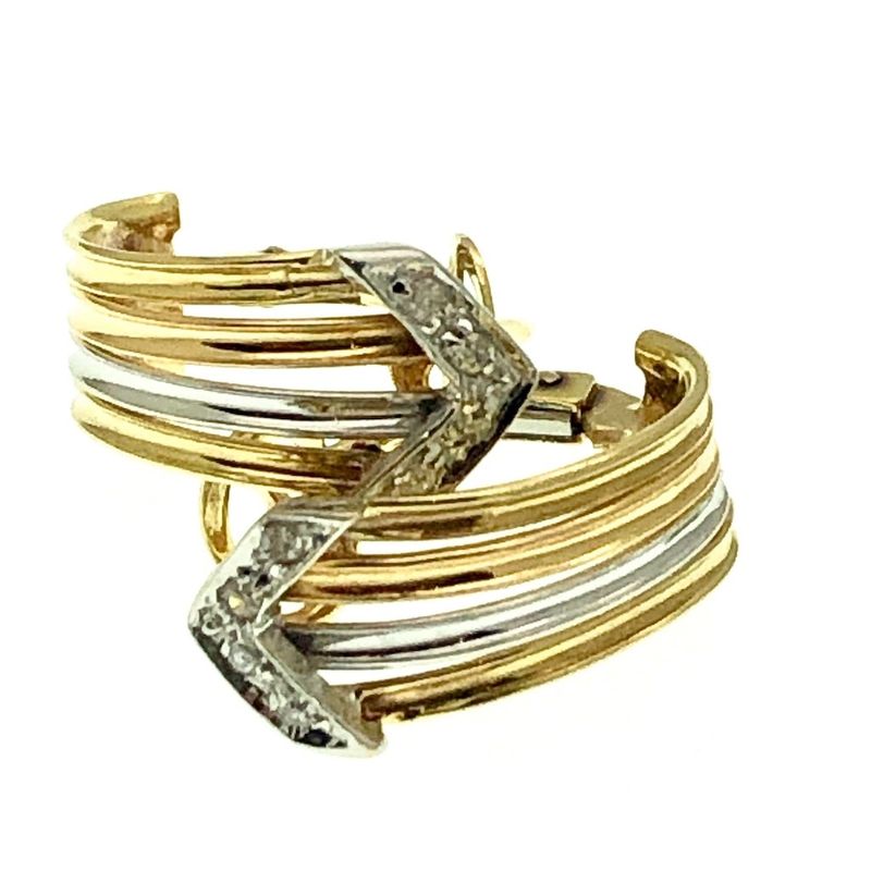 Image 4 of Bicolor gold stud earrings with diamonds | 0.08 ct.