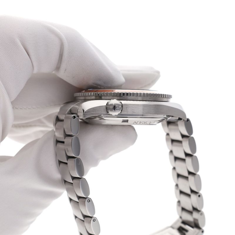 Image 17 of Omega Seamaster Planet Ocean 42mm 2209.50.00; Automatic men's diving watch