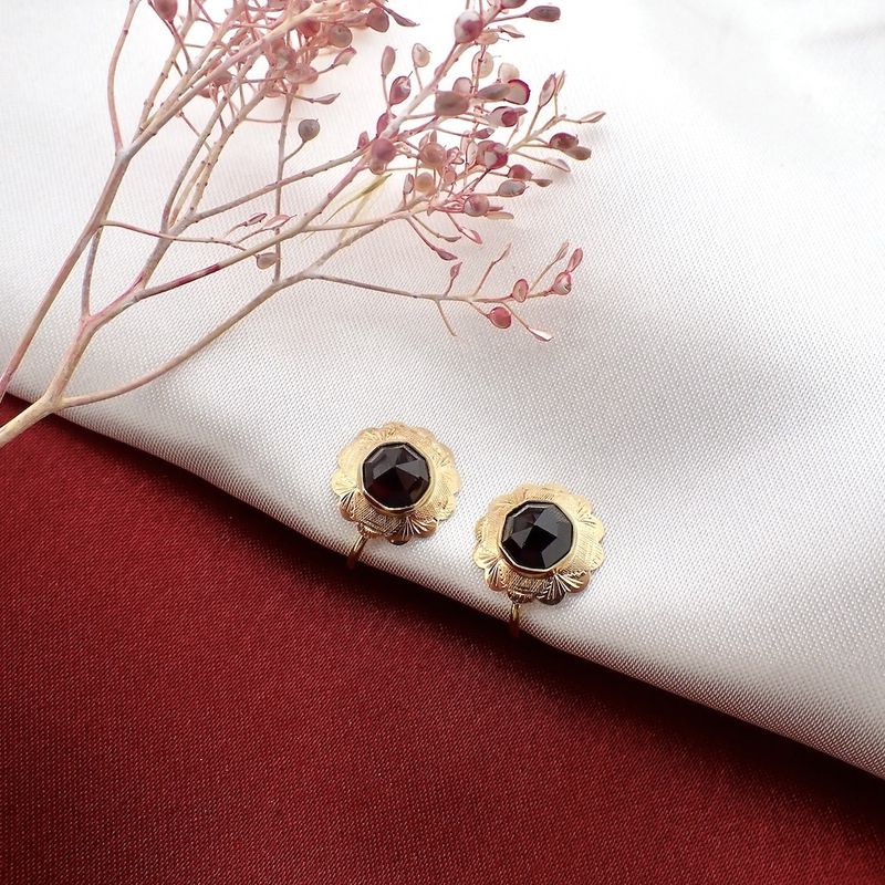 Image 2 of Gold clip-on earrings with garnet | Vintage