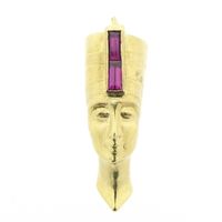 18 carat gold pendant of Queen Nefertiti with ruby