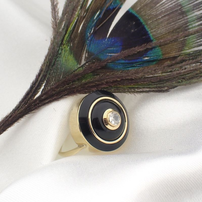 Image 4 of Gold ring with onyx and diamond | Art Deco