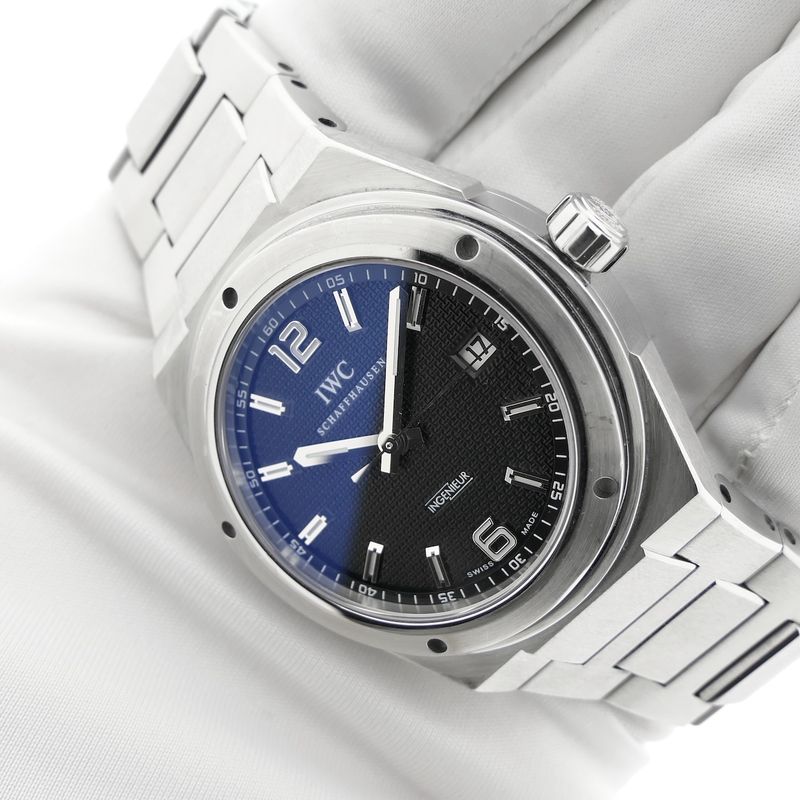 Image 13 of IWC Ingenieur IW3227-01; Automatic men's watch