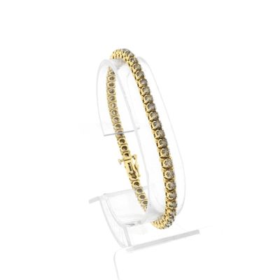 Image 1 of Gold bracelet with diamonds; 3.71 ct.