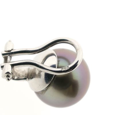 Image 2 of White gold clip-on earrings with Tahitian pearl