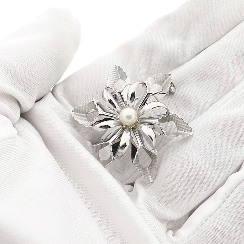 Image 7 of 8 Karat Flower Brooch with Cultured Pearl