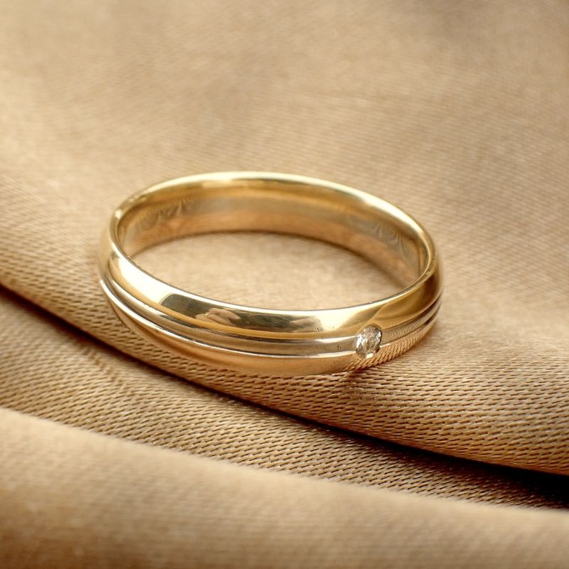 Image 2 of Tricolor gold ring with diamond | 0.02 ct.