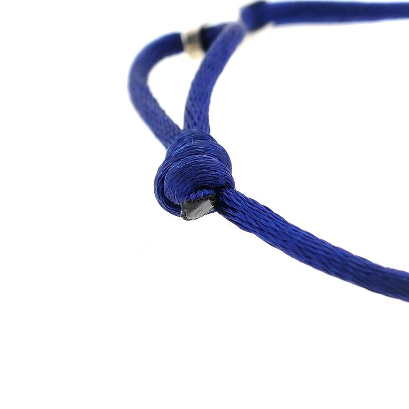 Afbeelding 5 van Blauwe Satijnkoordarmband met een Zilveren Closed forever schakel