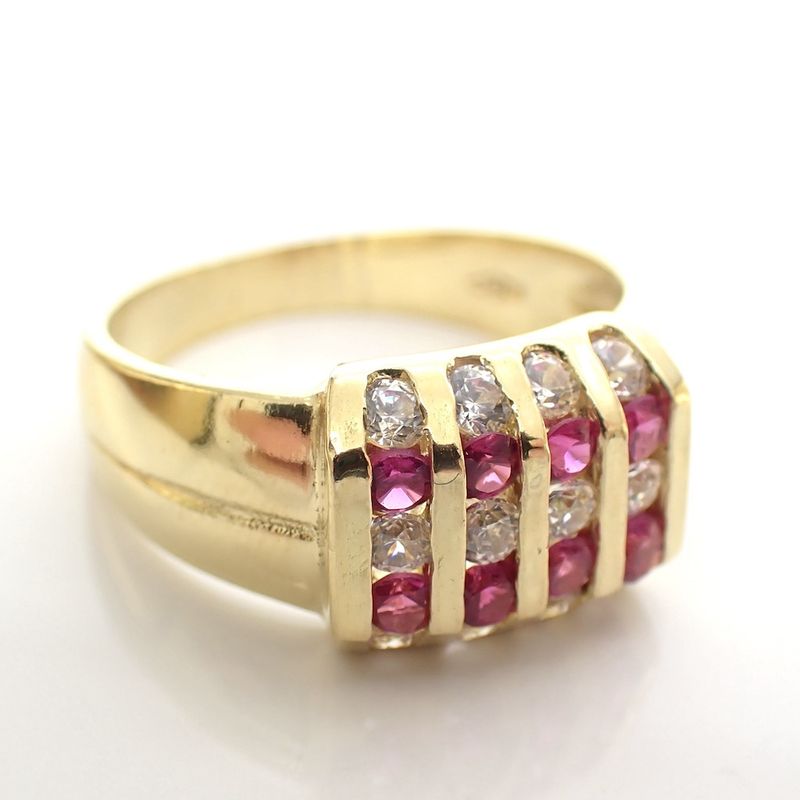 Image 3 of 18 carat gold ring with zirconia and spinel