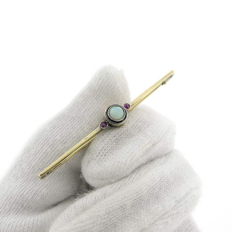 Image 4 of Vintage long gold brooch with opal and ruby