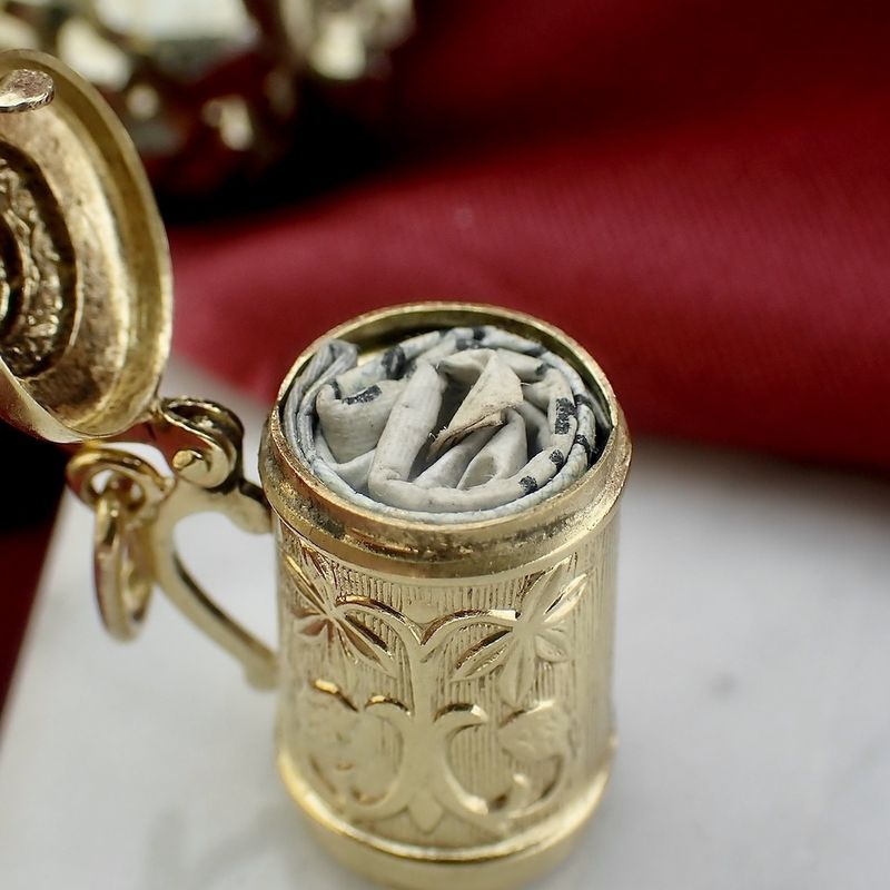 Image 2 of Vintage gold pendant of a mug